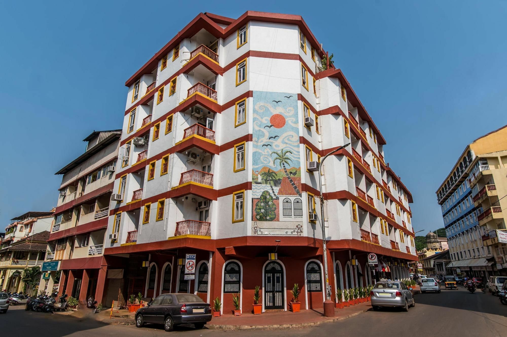 Goa Oyo 10241 Hotel Mayfair מראה חיצוני תמונה